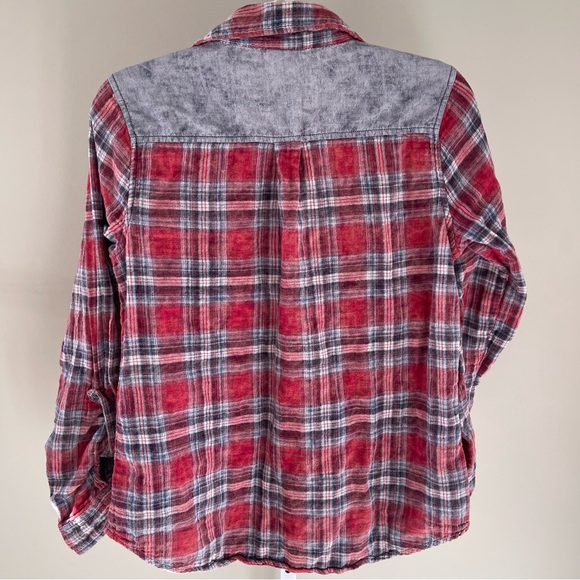Daytrip Red Plaid Button-Up Shirt L Studded Collar Chambray Yoke Roll Tab Sleeve - Picture 5 of 5